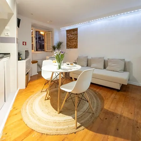 Alfama, The Heart Of Fado - Minutes From Tram 28 * Лиссабон