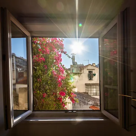 Alfama, The Heart Of Fado - Minutes From Tram 28 Lägenhet *