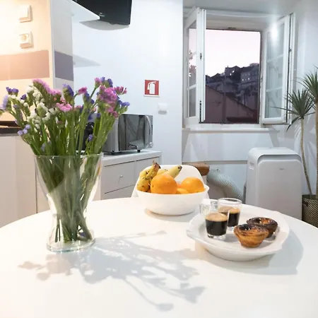 Apartamento Alfama, The Heart Of Fado - Minutes From Tram 28 *